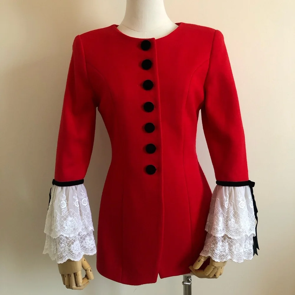 Vintage red coat with lace - Picture 1 of 7